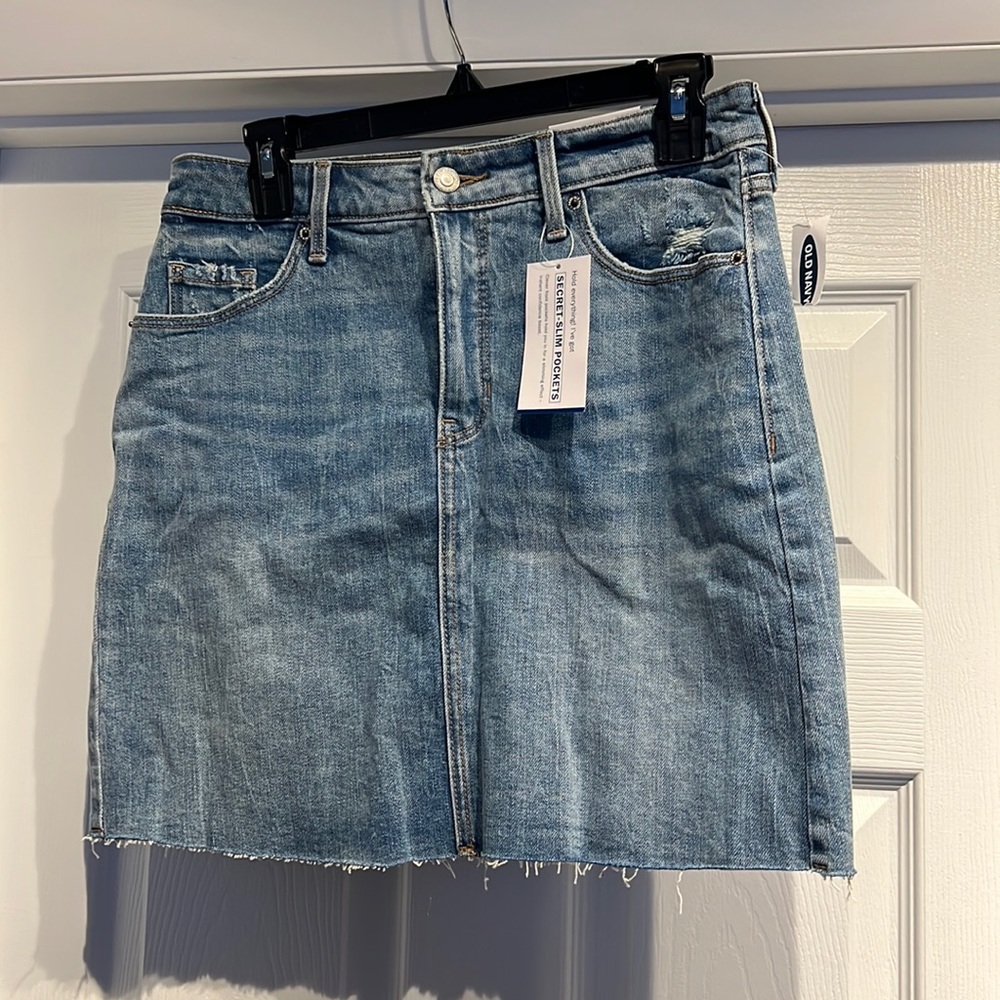 NWT OLD NAVY WOMENS JEAN SKIRT SIZE 4